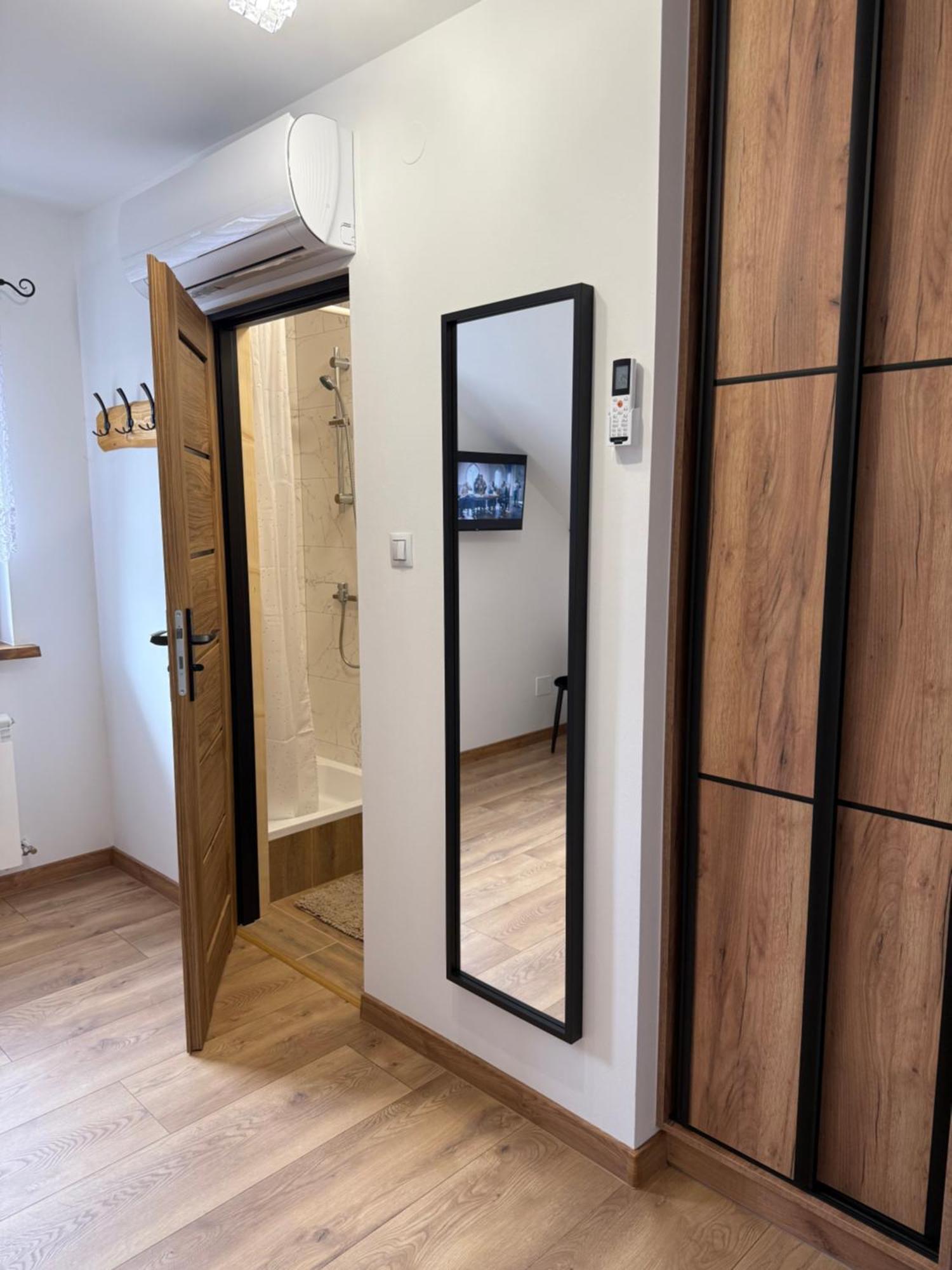 Apartament Z Tarasem I Pokoje Klimatyzowane -Drozdowka Solina ソリナ エクステリア 写真